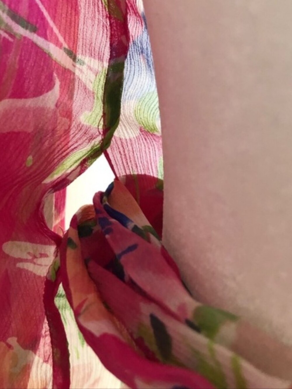 Lauren Ralph Lauren Sheer Pink Floral Wrap Blouse, Silk, 3/4 Puff Sleeves, L - Picture 7 of 9